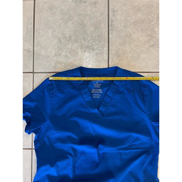 Jaanuu Woman’s Top V-neck Blue Scrub Top Only 2 Pockets Size Medium - Picture 5 of 8